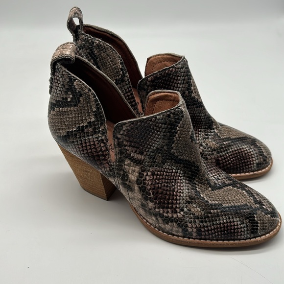 Jeffrey Campbell Python Snake Rosalee Pull On Block Heel Boot Ankle Bootie Shoe - Picture 15 of 16